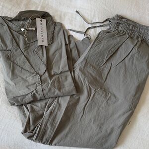 Neuflora Quincy PJ set NWT